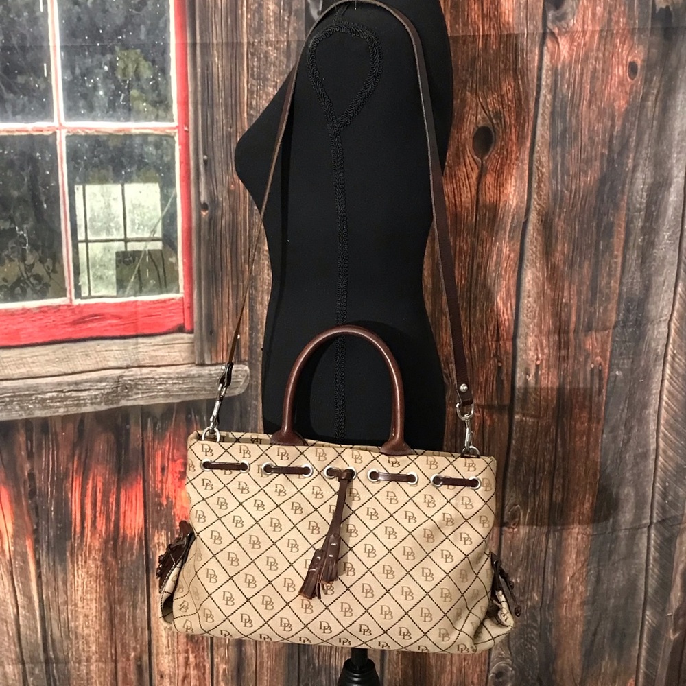 Dooney & Bourke Vintage Signature East/West Bag